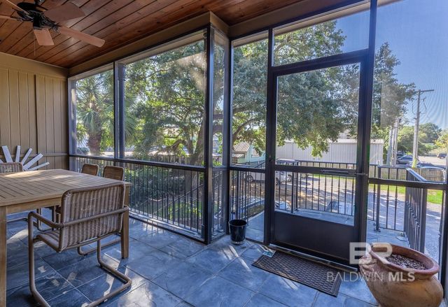 314 De La Mare Avenue 2, Fairhope, AL 36532