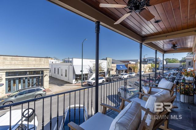 314 De La Mare Avenue 2, Fairhope, AL 36532