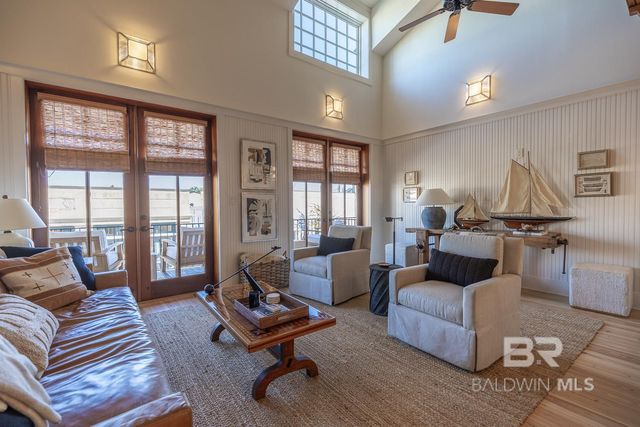 314 De La Mare Avenue 2, Fairhope, AL 36532