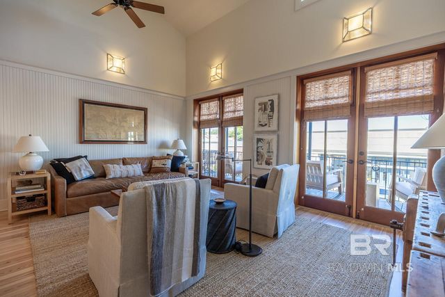 314 De La Mare Avenue 2, Fairhope, AL 36532