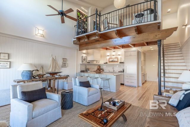 314 De La Mare Avenue 2, Fairhope, AL 36532