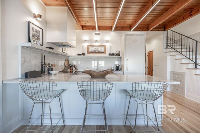 314 De La Mare Avenue 2, Fairhope, AL 36532