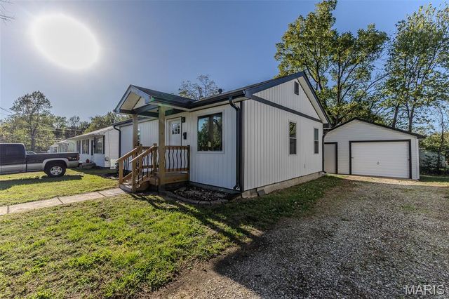 406 Perry St, Lebanon, MO 65536