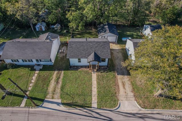 406 Perry St, Lebanon, MO 65536