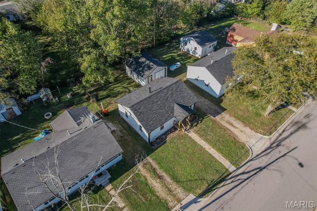 406 Perry St, Lebanon, MO 65536