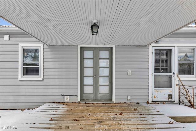 595 Oakmoor Road, Bay Village, OH 44140