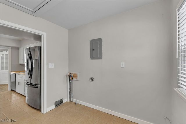 595 Oakmoor Road, Bay Village, OH 44140