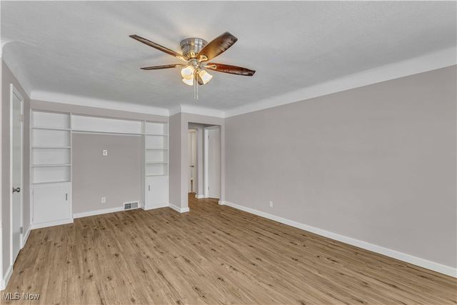 595 Oakmoor Road, Bay Village, OH 44140