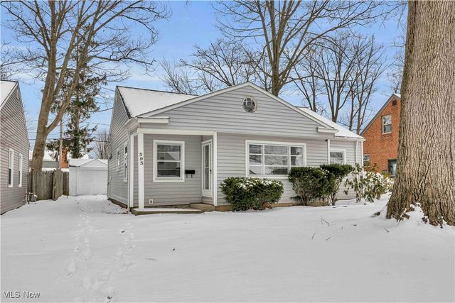 595 Oakmoor Road, Bay Village, OH 44140