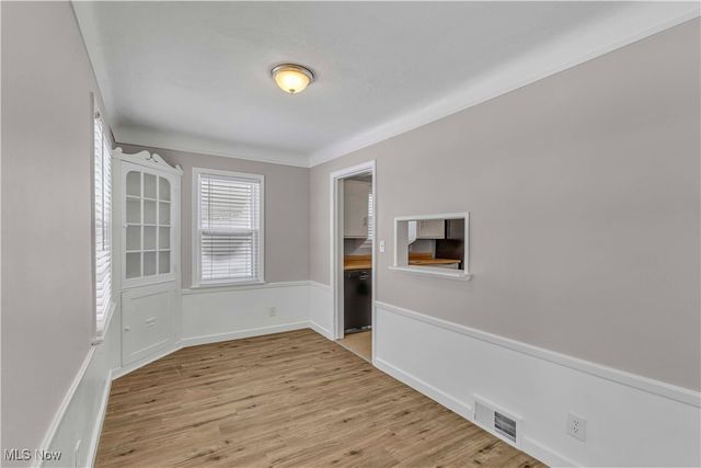 595 Oakmoor Road, Bay Village, OH 44140