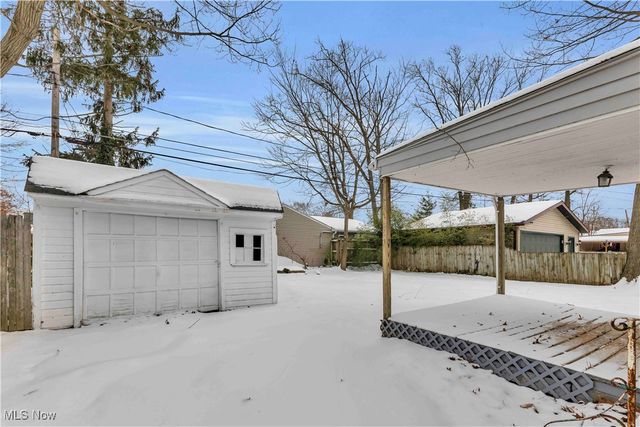 595 Oakmoor Road, Bay Village, OH 44140