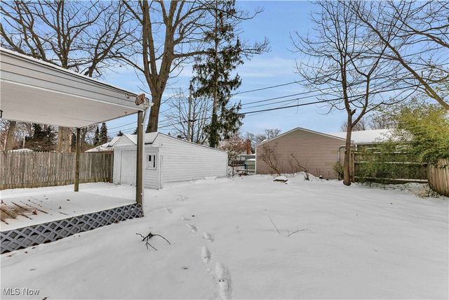 595 Oakmoor Road, Bay Village, OH 44140