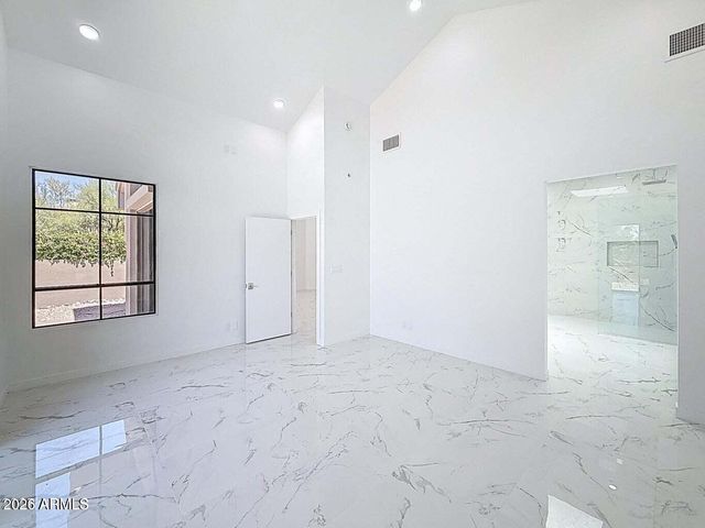 25150 N WINDY WALK Drive 14, Scottsdale, AZ 85255