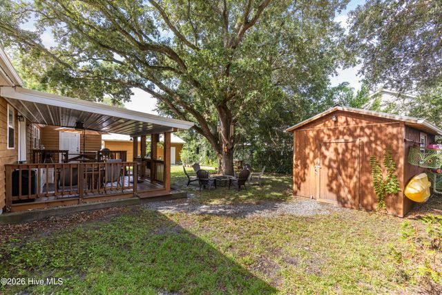 105 NW 7th Street, Oak Island, NC 28465