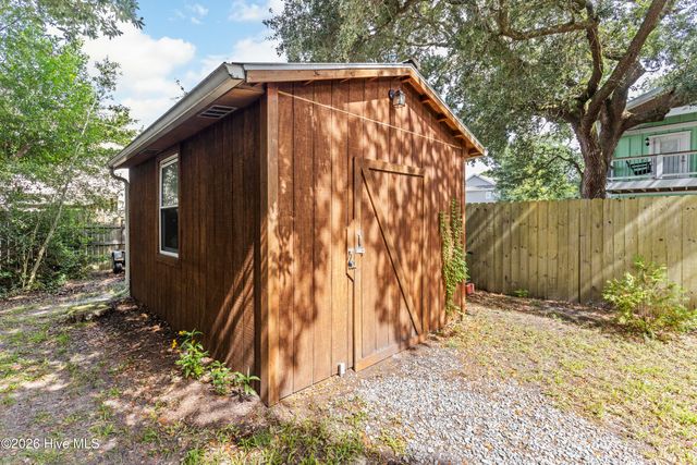105 NW 7th Street, Oak Island, NC 28465