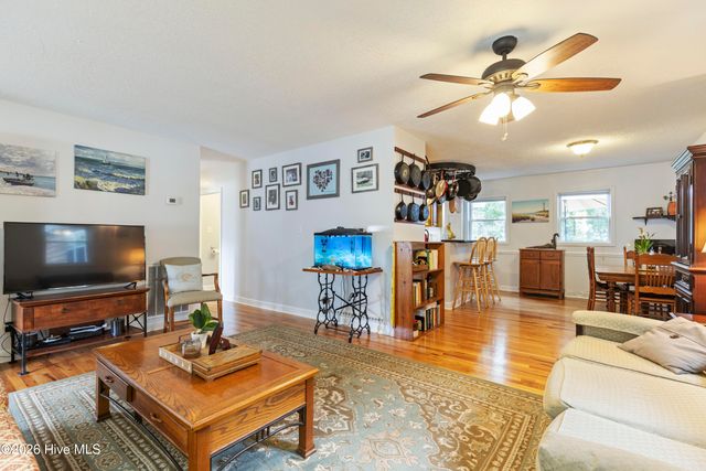 105 NW 7th Street, Oak Island, NC 28465