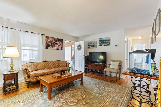 105 NW 7th Street, Oak Island, NC 28465