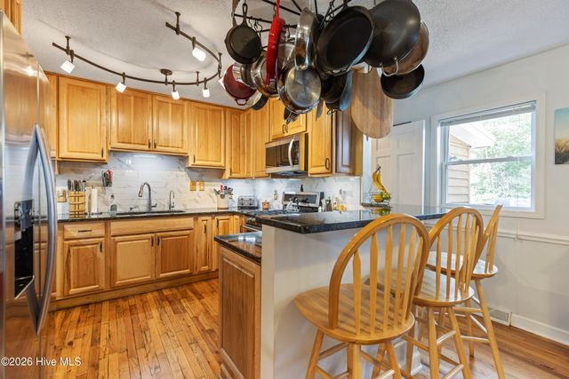 105 NW 7th Street, Oak Island, NC 28465