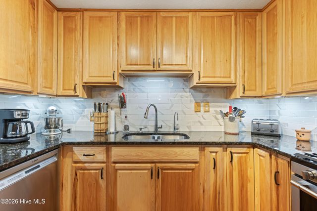 105 NW 7th Street, Oak Island, NC 28465