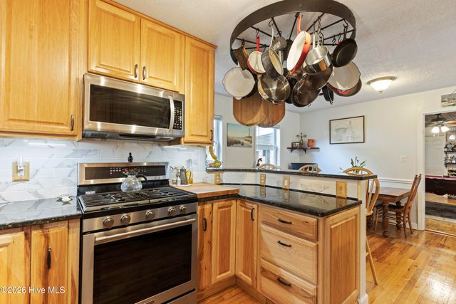 105 NW 7th Street, Oak Island, NC 28465
