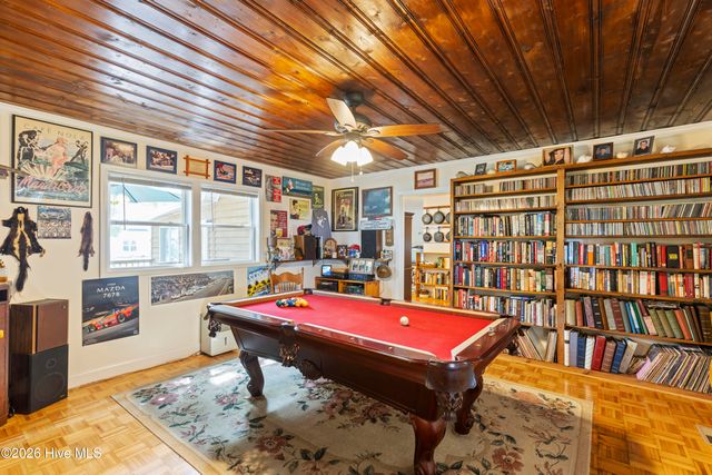 105 NW 7th Street, Oak Island, NC 28465