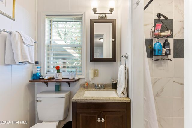 105 NW 7th Street, Oak Island, NC 28465