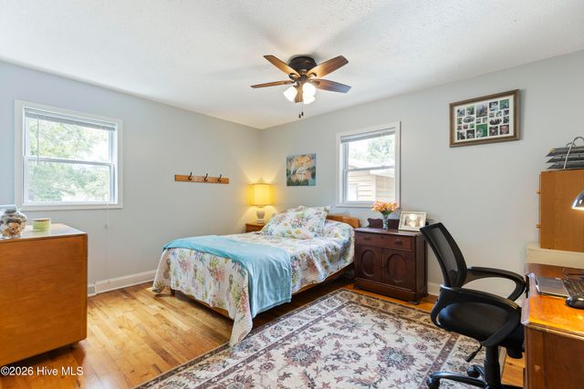 105 NW 7th Street, Oak Island, NC 28465