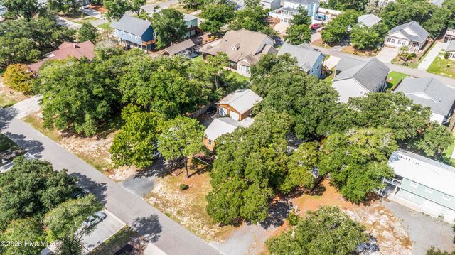 105 NW 7th Street, Oak Island, NC 28465