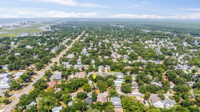 105 NW 7th Street, Oak Island, NC 28465