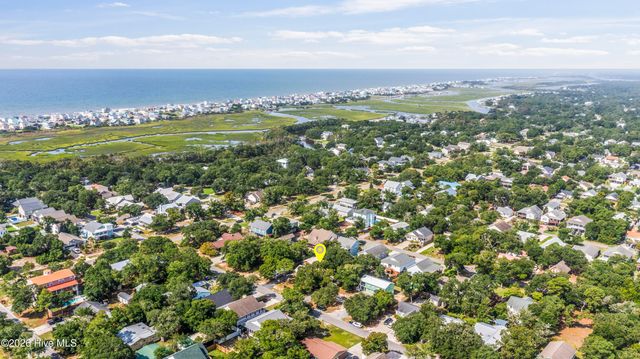 105 NW 7th Street, Oak Island, NC 28465