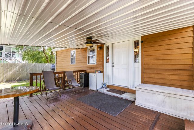 105 NW 7th Street, Oak Island, NC 28465