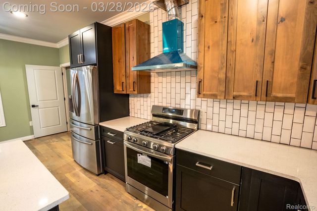 8475 Stout Avenue, Warren, MI 48093