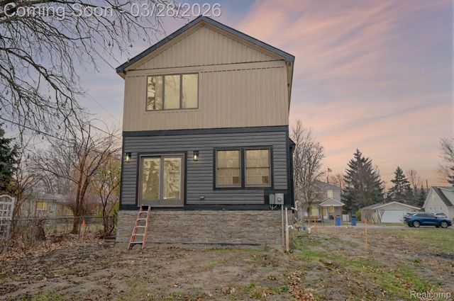 8475 Stout Avenue, Warren, MI 48093