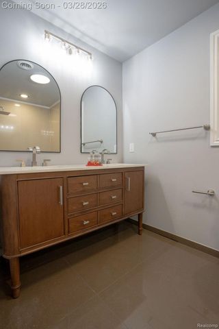 8475 Stout Avenue, Warren, MI 48093