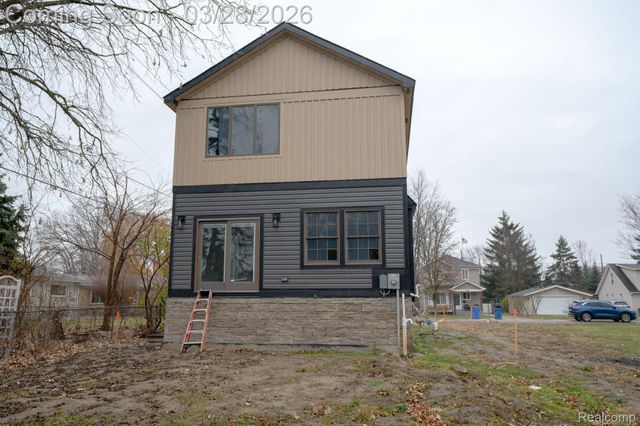 8475 Stout Avenue, Warren, MI 48093