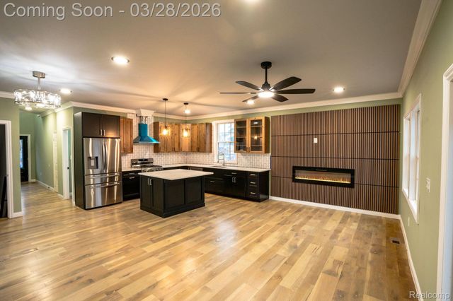 8475 Stout Avenue, Warren, MI 48093