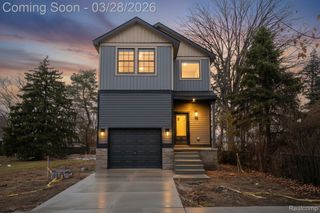 8475 Stout Avenue, Warren, MI 48093