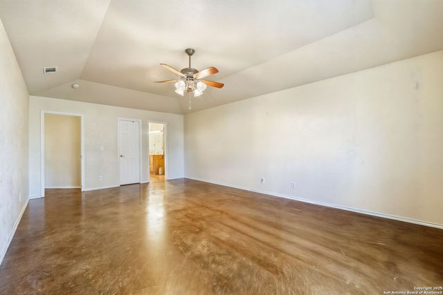 1095 Stallion Springs, Fischer, TX 78623