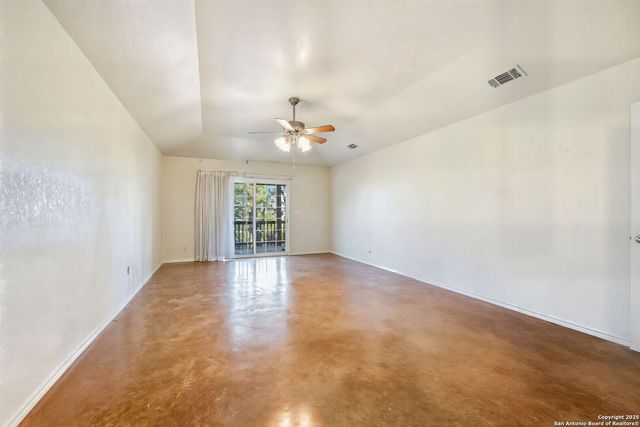 1095 Stallion Springs, Fischer, TX 78623