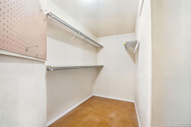 1095 Stallion Springs, Fischer, TX 78623