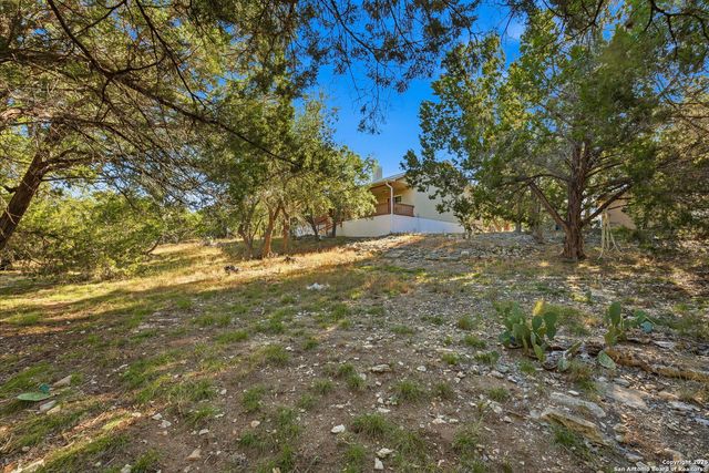 1095 Stallion Springs, Fischer, TX 78623