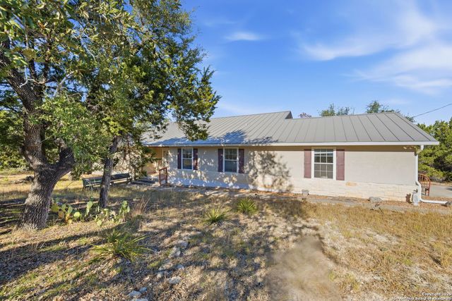 1095 Stallion Springs, Fischer, TX 78623