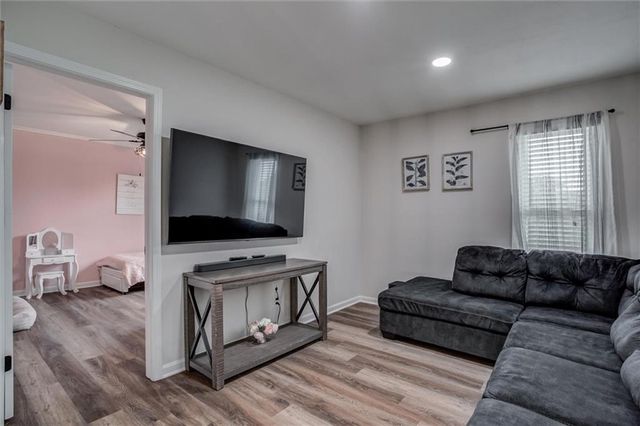 23210 Old Cyclone School Road, Lee's Summit, MO 64064