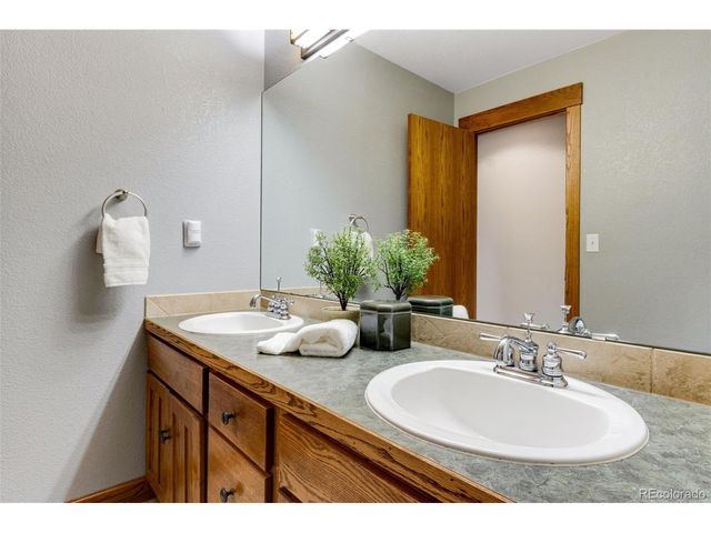 4214 Rolling Gate Rd, Fort Collins, CO 80526