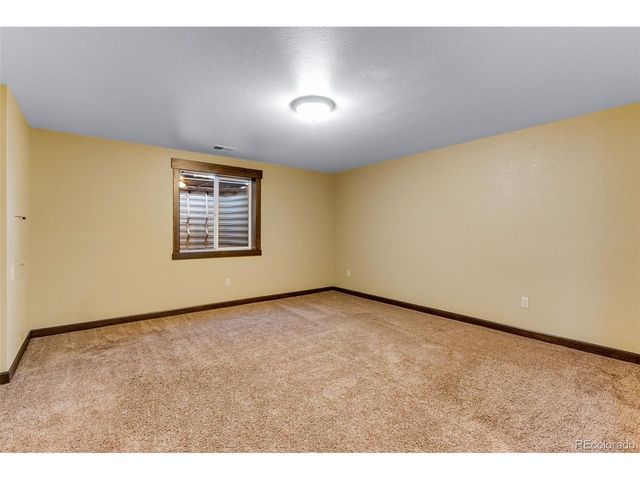 4214 Rolling Gate Rd, Fort Collins, CO 80526