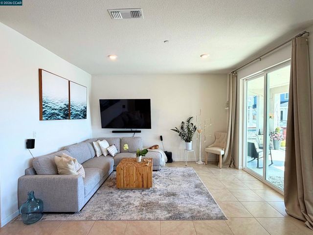 3345 Delta Coves Dr, Bethel Island, CA 94511