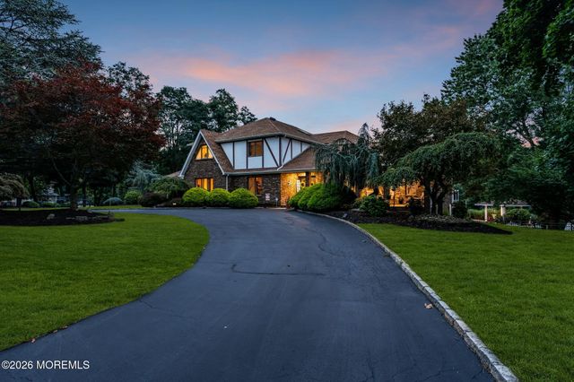 3 Peachtree Lane, Manalapan, NJ 07726