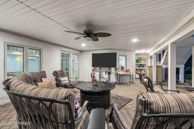 3 Peachtree Lane, Manalapan, NJ 07726