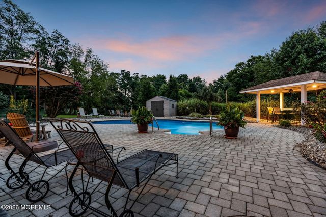 3 Peachtree Lane, Manalapan, NJ 07726