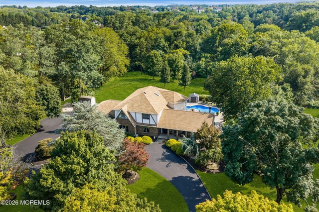 3 Peachtree Lane, Manalapan, NJ 07726